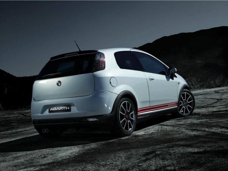  Fiat Grande Punto Abarth 2007 года  (фото 51 из 67)